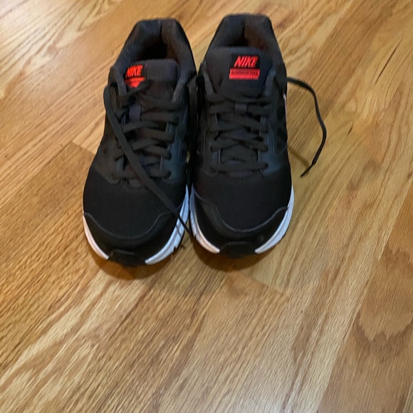 Nike Women's Black and bright pink Sneakers - Picture 3 of 5